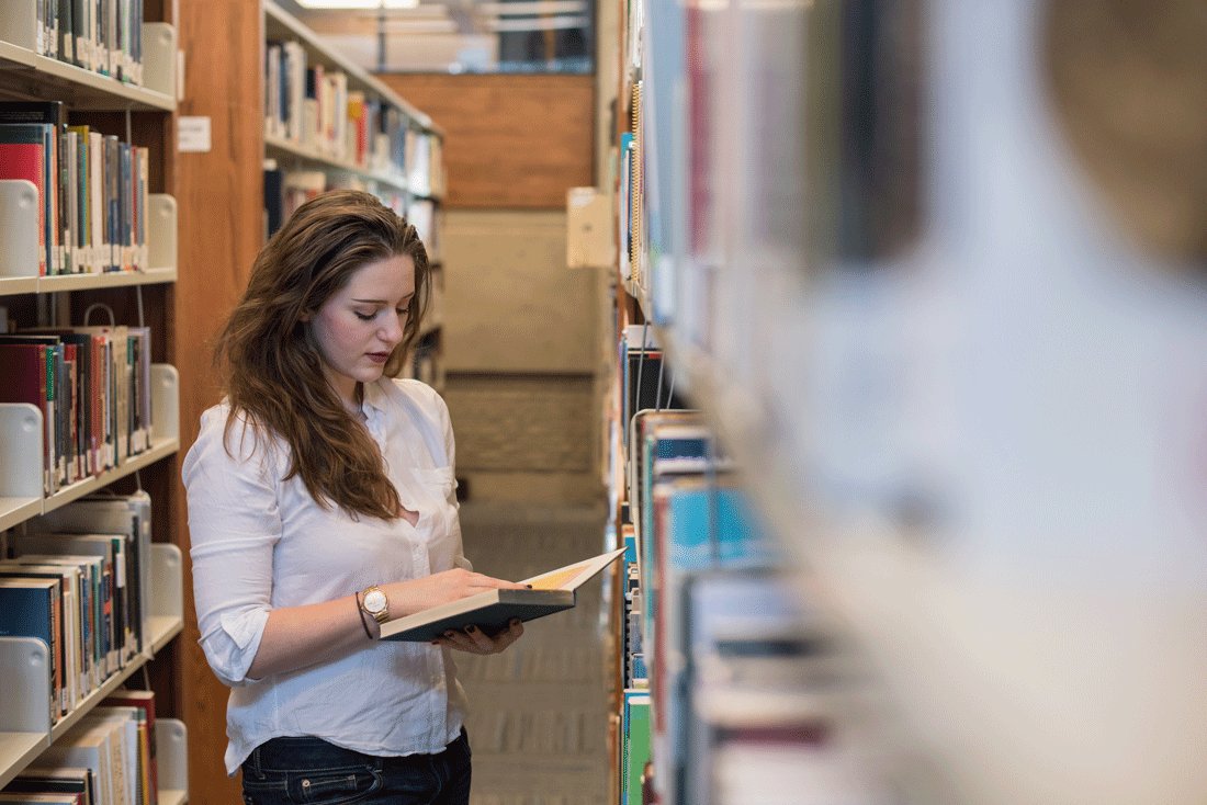 RoyalRoads's tweet photo. Planning to hit the books this long weekend? The @RRULibrary will be open Monday May 21 from 10 a.m. to 5:30 p.m. https://t.co/JO3tQbQT9F
