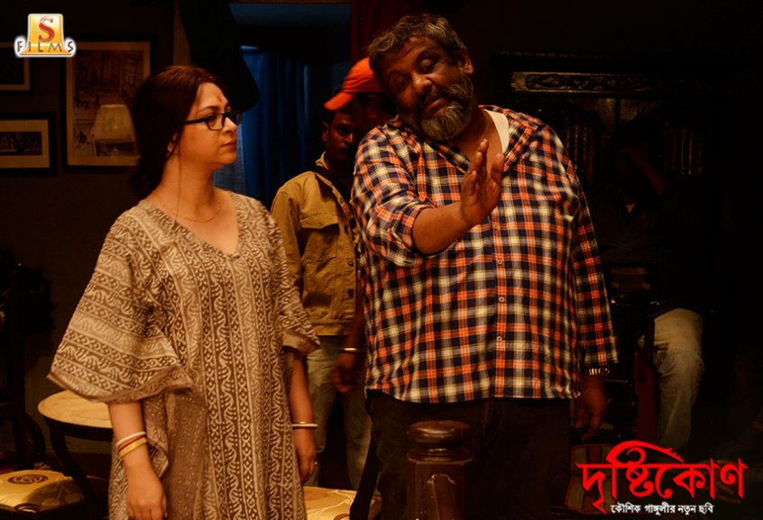 SurinderFilms's tweet photo. Some quick improvisations before the final take!
#Drishtikone #Smashing4thWeek
Book your tickets on https://t.co/bjIZGuks1J
@utterlyChurni @prosenjitbumba @RituparnaSpeaks @KGunedited @aroyfloyd @nispalsingh https://t.co/m8okMTrnOI