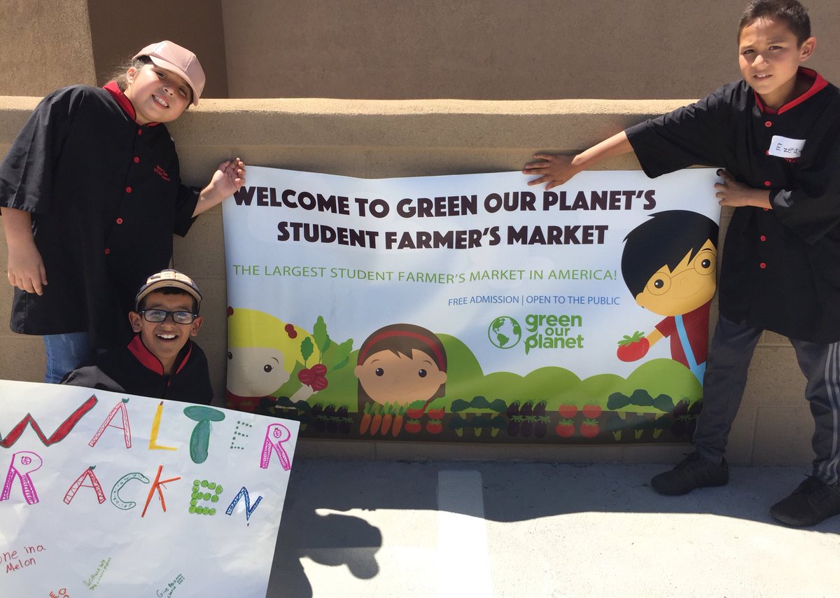 bkrayford1908's tweet photo. Thank you @GreenOurPlanet2, @ClarkCountySch, & corporate/community partners. Largest student farmer’s market in America! 42 schools participating. 12 new school gardens built today! #CCSDAchieves #GreenOurPlanet #partnerships #environmentalownership #AKATTOLV #AKA1908 AKAFWR https://t.co/czjgg5pu6L