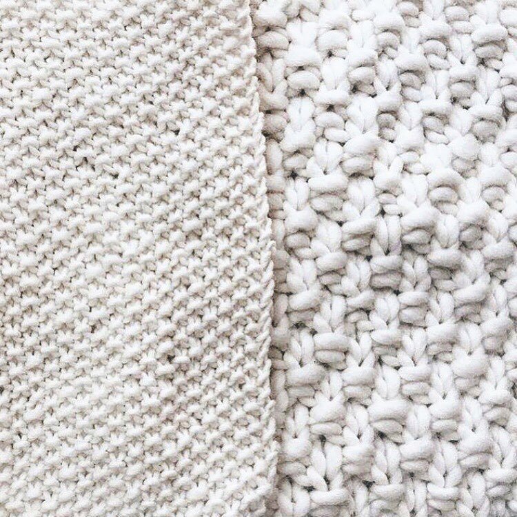 Very important question: Moss Stitch or Double Moss Stitch? 😱 #benatural 

📷: vermontknittingco
yarn: weareknitters.me/Natural-TheWool