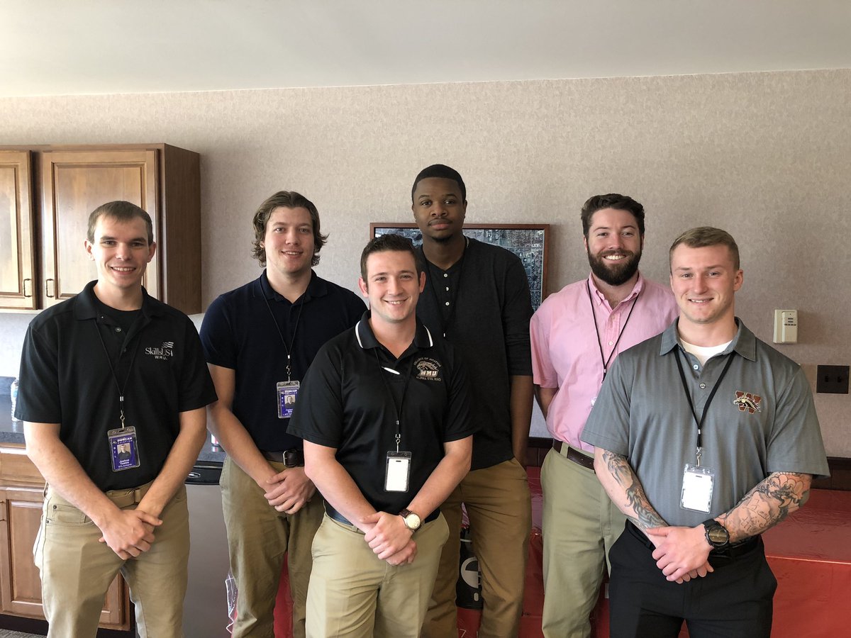 DuncanCareers's tweet photo. The next round of #interns have arrived in #BTL!! Welcome to the team! #RoyalWedding #aviationjobs #HarryandMeghan #AsOneWeFly https://t.co/OWHP7MYUBZ