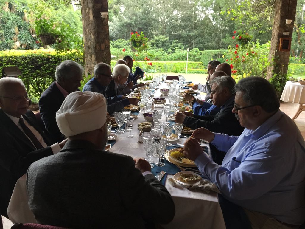 suchitra_durai's tweet photo. Honouring a #Kenyan tradition: Amb Swaminathan hosts Kenyan jurists, legal luminaries & top businessmen for a #Karoga lunch at India House. https://t.co/AI1M2Koqw8