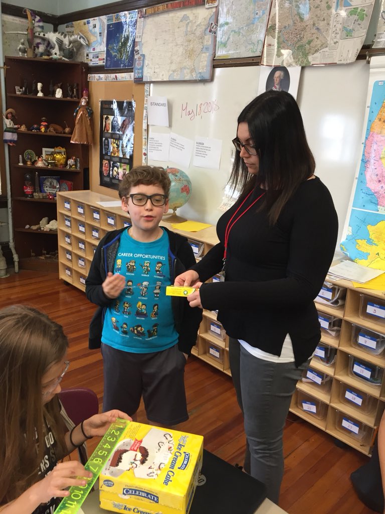 ane_eberhard's tweet image. 5th Grade Market Day was a hit!  The students learned what prices look like in hyperinflation, they figured out discounts and they calculated volume! Thanks to Principal Mrs. Mera for stopping by‼️#WeeLean #WeeCreate #WeeHawken #Wee❤️SocialStudies #Wee❤️Math