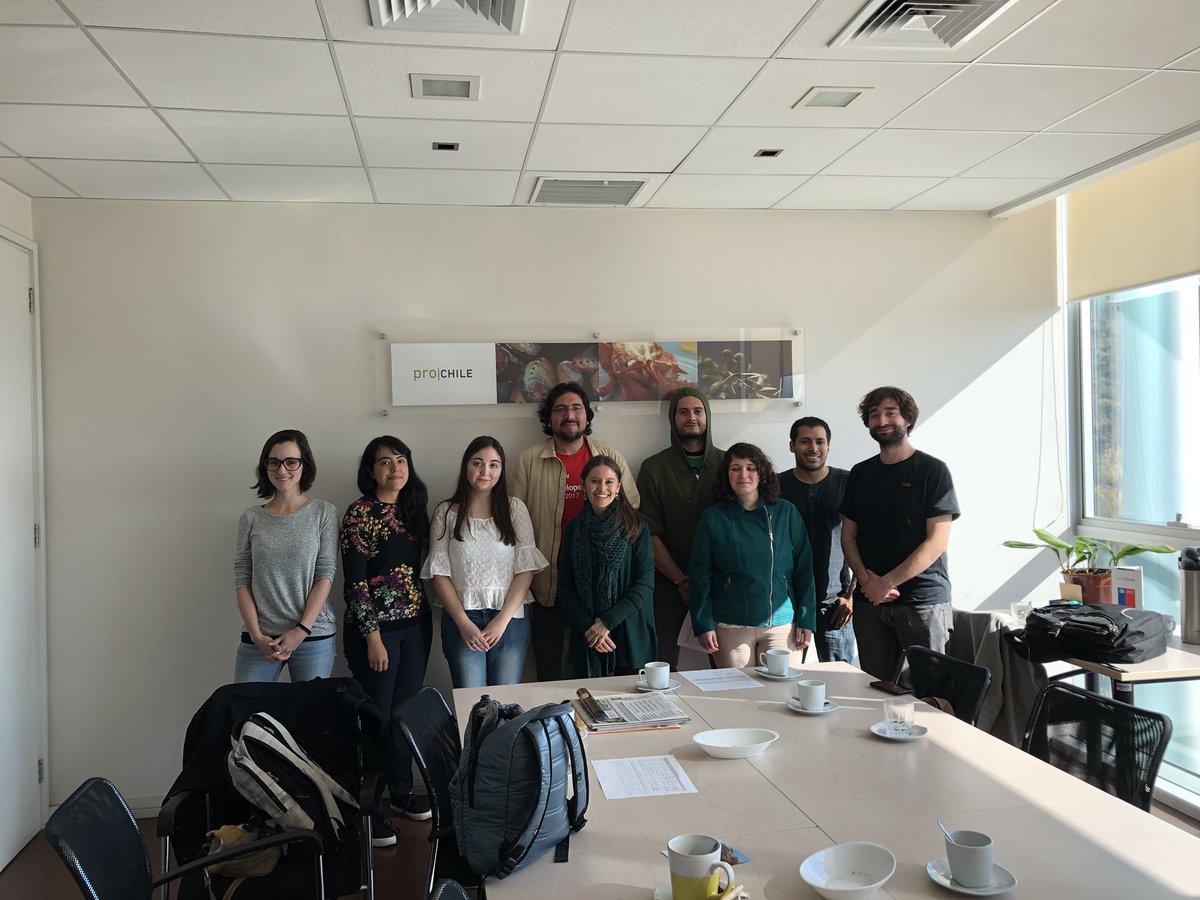 mjgodoyh_mjg's tweet photo. En las oficinas de @prochile Valparaíso con los desarrolladores de Videojuegos de la region, preparándonos para Rueda de Negocios del 22 Encuentro Empresarial Valparaíso. Gracias a @vgchile y a su presidente Leonardo Valderrama 💪 🇨🇱!! https://t.co/EwfSTHNZ4B