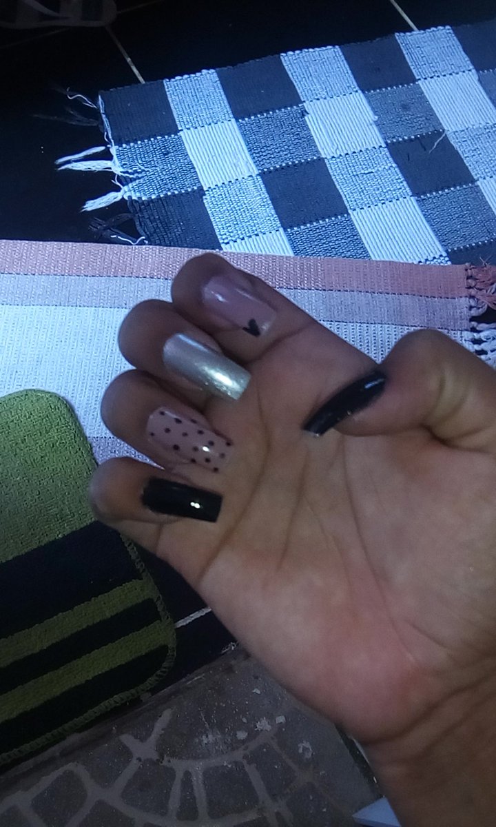 TamaraSouza21's tweet photo. Unhas do final de semana..
#Feitaspormim
#Meumimo😍😍 https://t.co/bDV8EzHCyI
