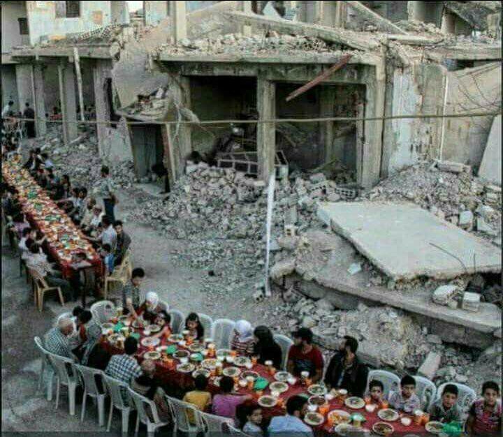 على اد ما بنمر بشده رددها دايما
الحمد لله على نعمه الامان 
الحمد لله على نعمه الجيش
الحمد لله ع نعمه مصر 
#تحيا_مصر 
#رمضان_كريم