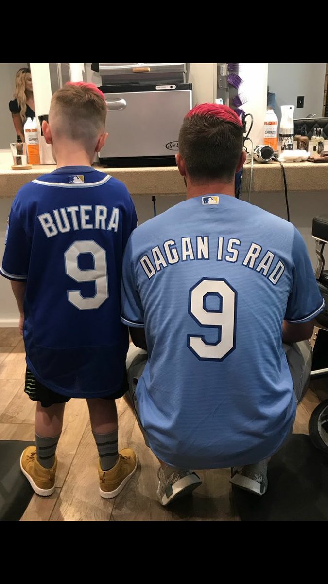 SkylerPew's tweet photo. @drewbutera kept his promise and got his hair dyed whatever color Dagan chose!!! Thank you so much to him & all the other amazing @Royals team!💙 #DaganisRad https://t.co/f1Z6jyLIi0