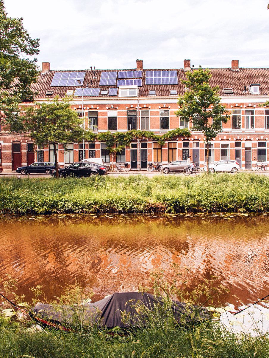 stripeaway's tweet photo. Als je toch moet trainen voor een lange afstand wandeling waarom dan niet lopend naar je werk 😍 #breda #visitbreda #wandelen 

Wat is Breda toch mooi... https://t.co/FlrjhbF8UX