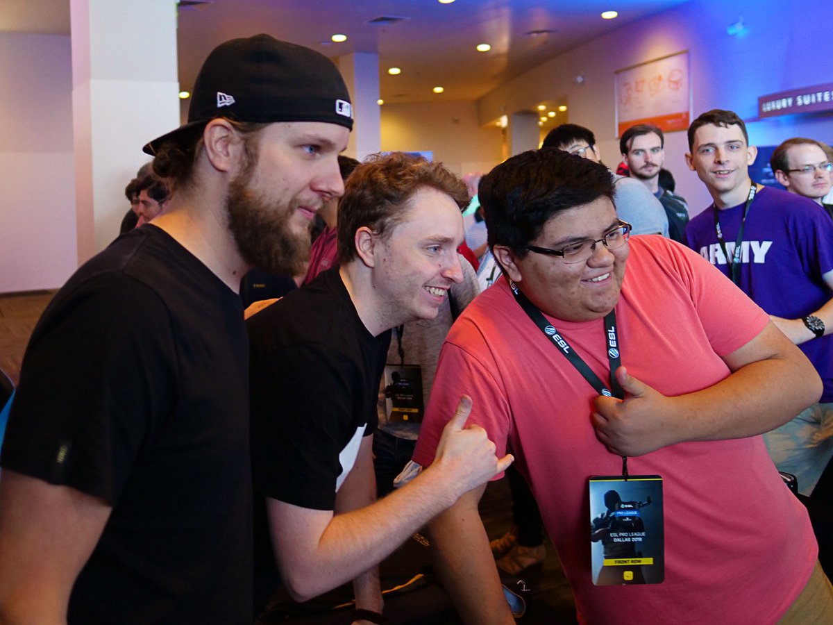 NIP's tweet photo. It warms our hearts that so many Ninjas showed up to the signing session at the #ESLProLeague Finals in Dallas, TX.
#GONINJAS #NiPFamily ♥ https://t.co/nZvl4p745r