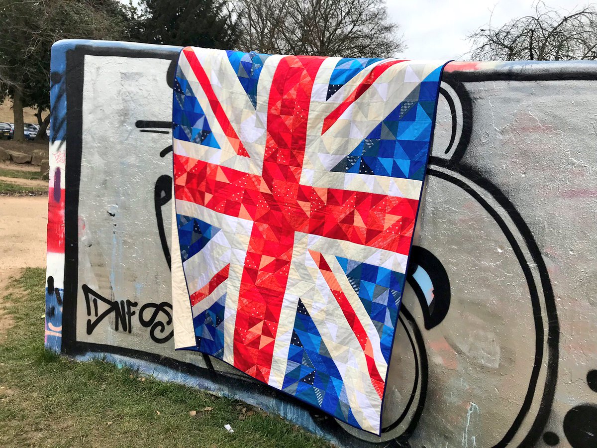 madewithmadness's tweet photo. #redwhiteandblue #proud #British #GreatBritain #wedding #MeghanAndHarry #RoyalWedding2018 #royalweddingcountdown #unionjack #england #quiltnow #rjrfabrics #cottonandsteel #fabric #handmadequilt https://t.co/Rfl0KLvvE0