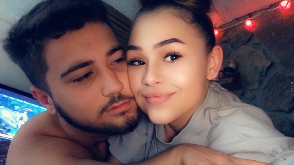isstrippy's tweet photo. 🤞🏼💙 https://t.co/57WYXYKq59