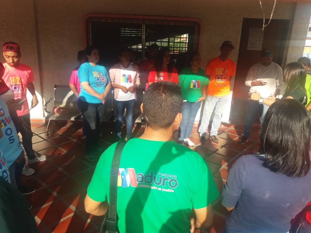MariaVallenil15's tweet photo. Reunión con los Coordinadores Municipales y Parroquiales del @MSVMONAGAS1 para afinar últimos detalles de esta victoria @NicolasMaduro por la Paz Por la Soberanía y la Prosperidad @DrodriguezVen https://t.co/Um39BnWn51