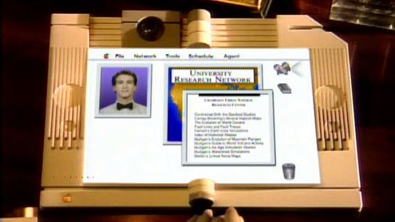 Save___as's tweet image. We are only a week away from the future past office. One of this predictions comes from Apple and the year  1997. varia.zone/en/21-High-Ris…