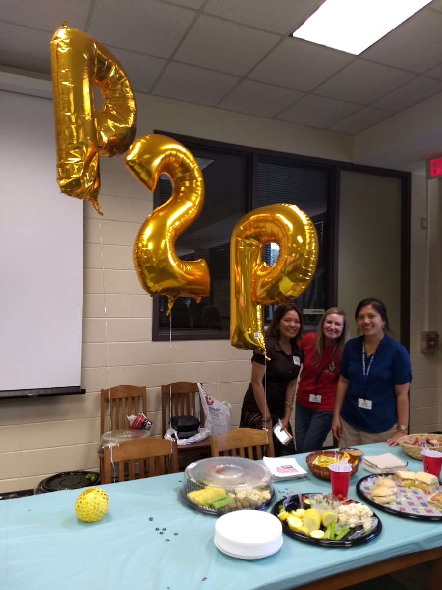 DoerreKISD's tweet photo. We have the best volunteers at Doerre! Thank you for breakfast and lunch! #ExploreYourPurpose #promise2purpose #KleinISD https://t.co/SA4elSfS3w