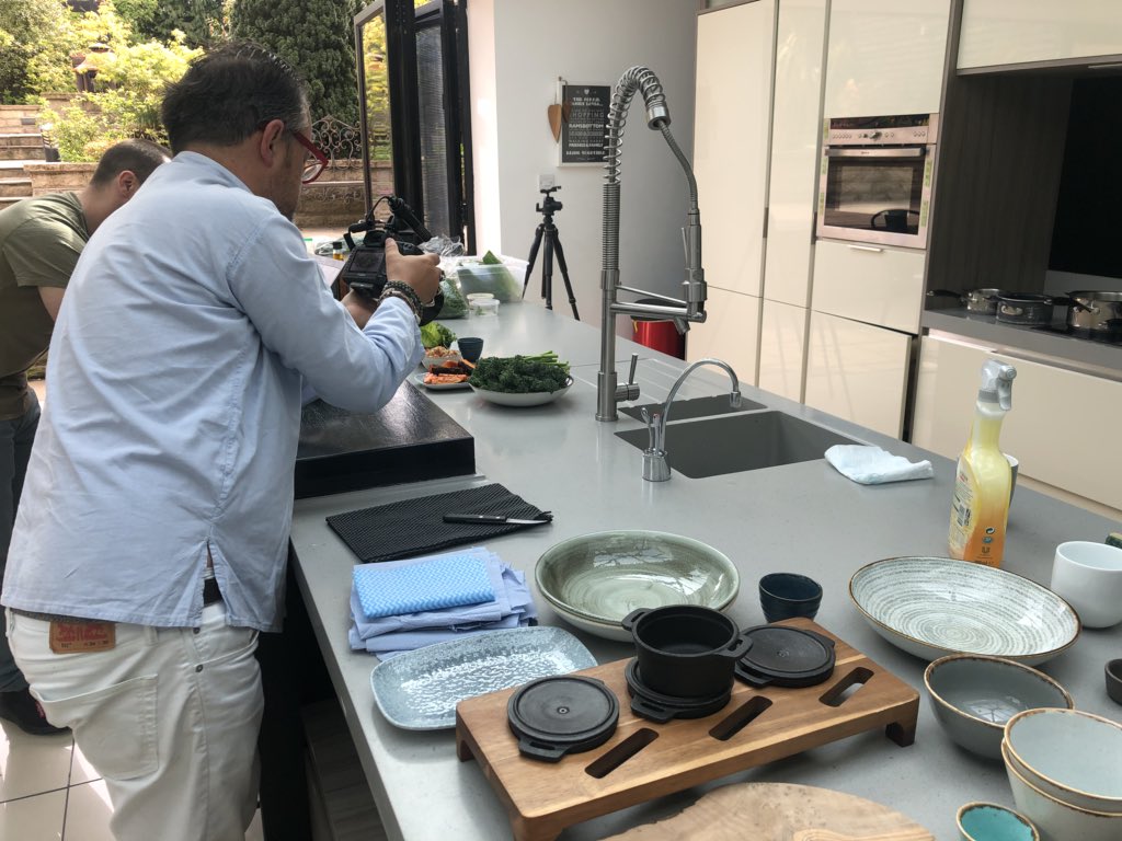 StephLloydUK's tweet photo. Back to the old days... on set filming with a brilliant team (Tenderstem®️ and @lordloftus) showcasing dishes from @TheFloristUK @thebotanistuk and @tradinghouse. 🙌🏻 #ComingSoon https://t.co/xa6UlJJxcW