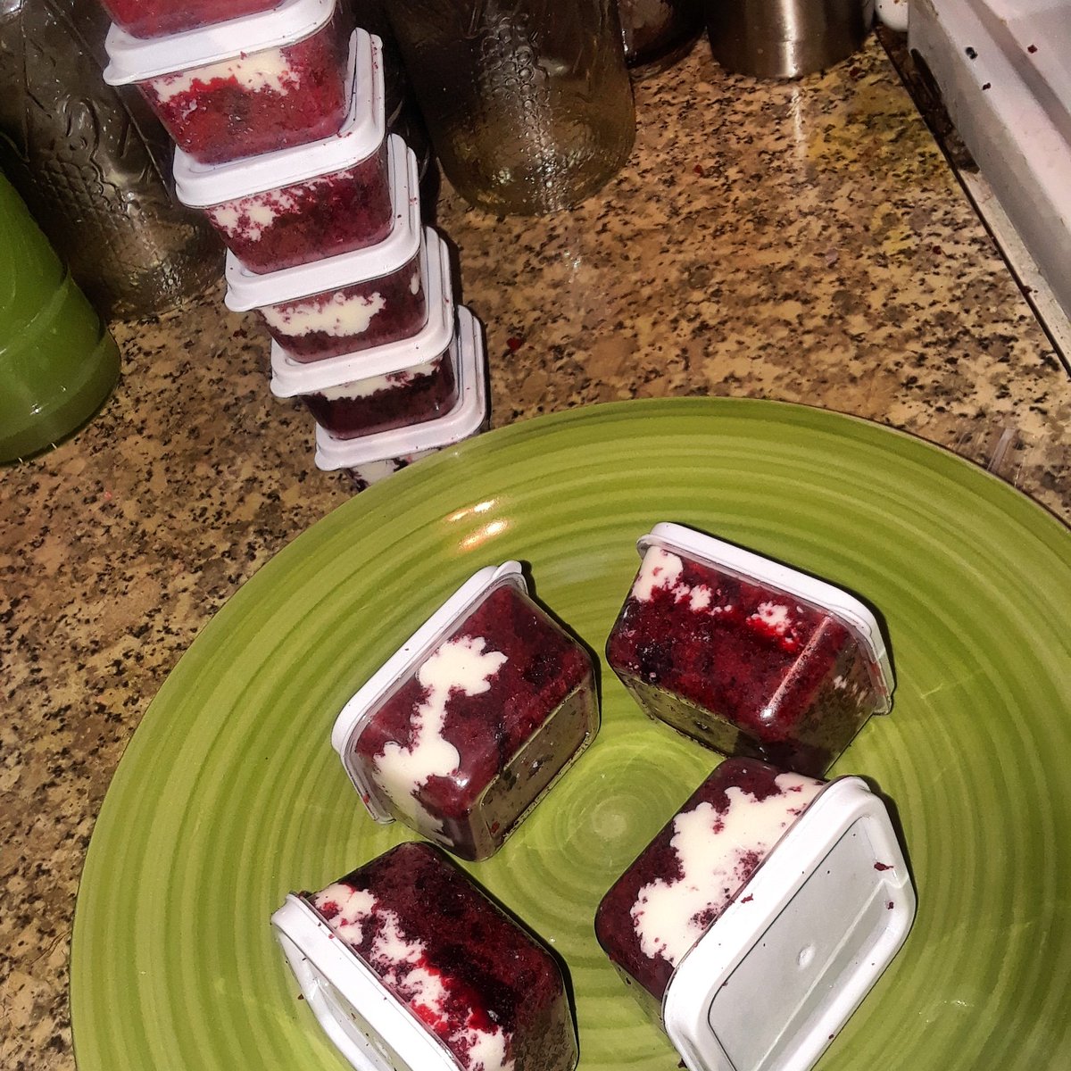 hennable's tweet image. It's red velvet week!
#Hennables