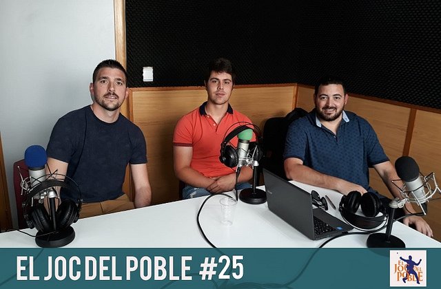 ElJocDelPoble's tweet photo. 📻2x25📻
⬇️⬇️⬇️
https://t.co/0BsT91R6nd
⬆️⬆️⬆️
🏃 Carlos de Massalfassar
👤 Santi Navarro (Viuesport)
🎖️Trofeu Durà del Puig
🥈 Lliga 2
🏆 Trofeu Villarreal CF (Tino Traver)
🙋 Lliga Bankia de raspall femení
✒️ Paraules al Mur https://t.co/UbvOs7EVb3
