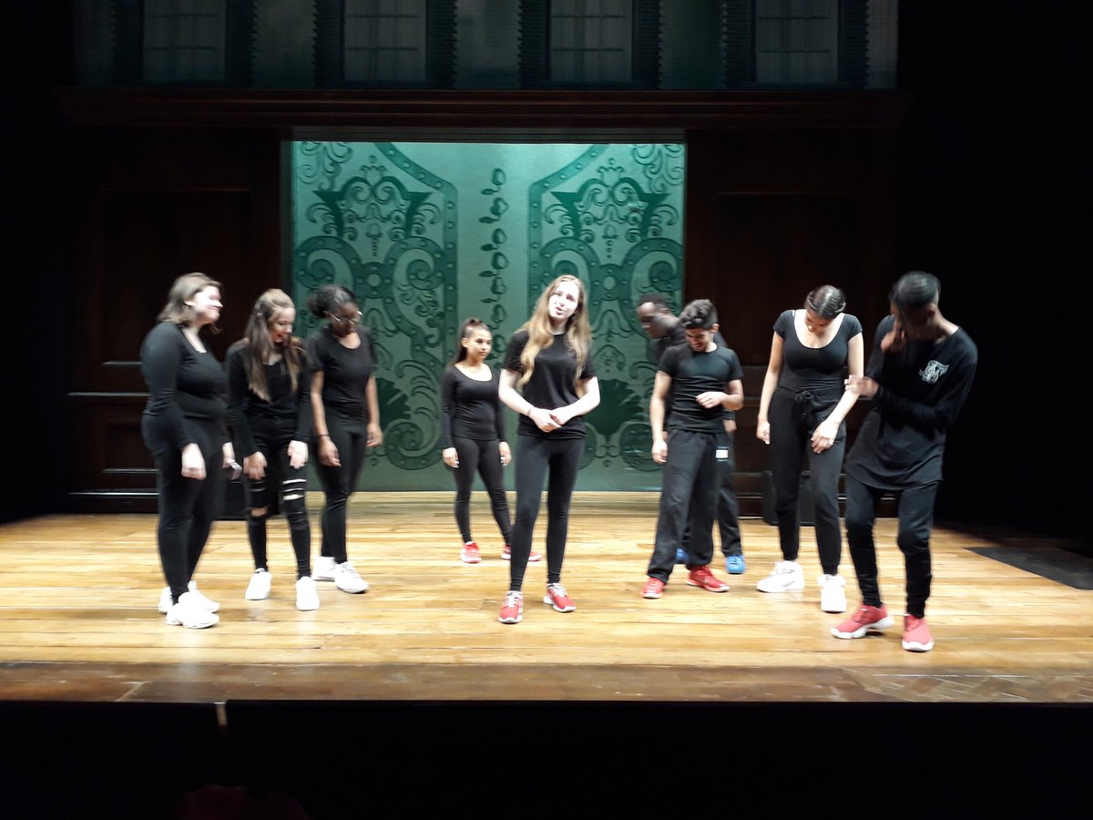 Proud of my students today  #Donmar #Takethestage <a href="/rubymayt/">Rubymay</a> <a href="/phil_mccormack/">phil mccormack</a> <a href="/WestThames/">West Thames College</a>
