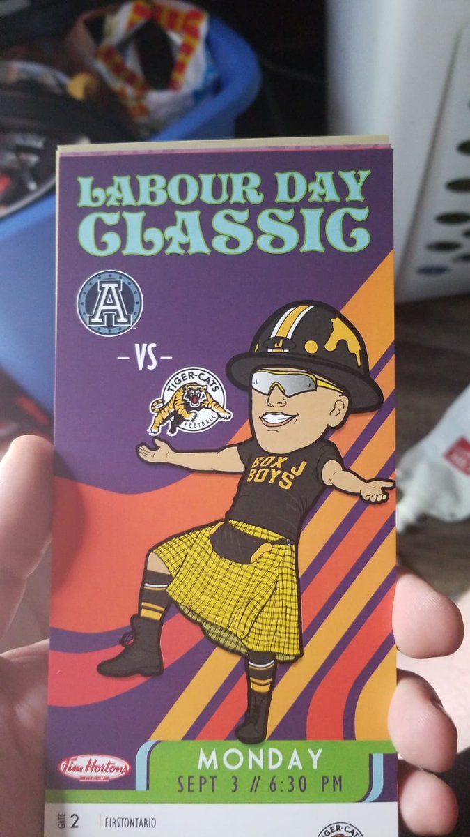BoxJBoys's tweet photo. Seriously this is an awesome honour. Thanks @Ticats. @CFL @boxjboy #IsItJuneYet. #LabourDayClassic https://t.co/pjYTW9KQTo