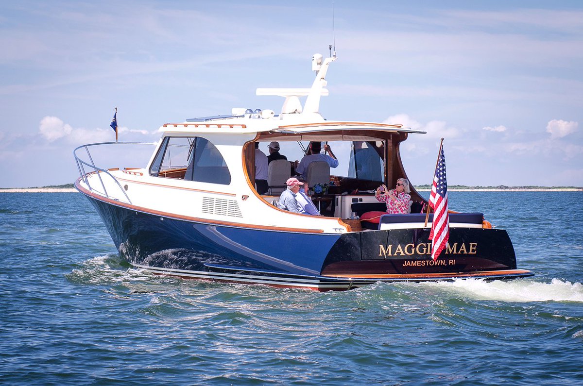 HinckleyYachts's tweet photo. If you need another reason to visit the @VolvoOceanRace in Newport this weekend, we can think of 43. #Talaria43 #MadeinAmerica #HinckleyYachts #VOR2018 #VolvoOceanRace #VOR #AmericanMade #NewportRI #OceanState #RhodeIsland #FortAdams https://t.co/LlgGSydZw7