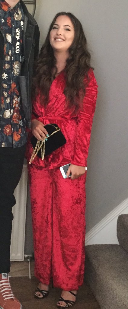 LBCNewsScot's tweet image. Did you see Emma in Glasgow City Centre in the early hours of this morning? Police need your help to find her as fears grow for her safety. #HeartNews