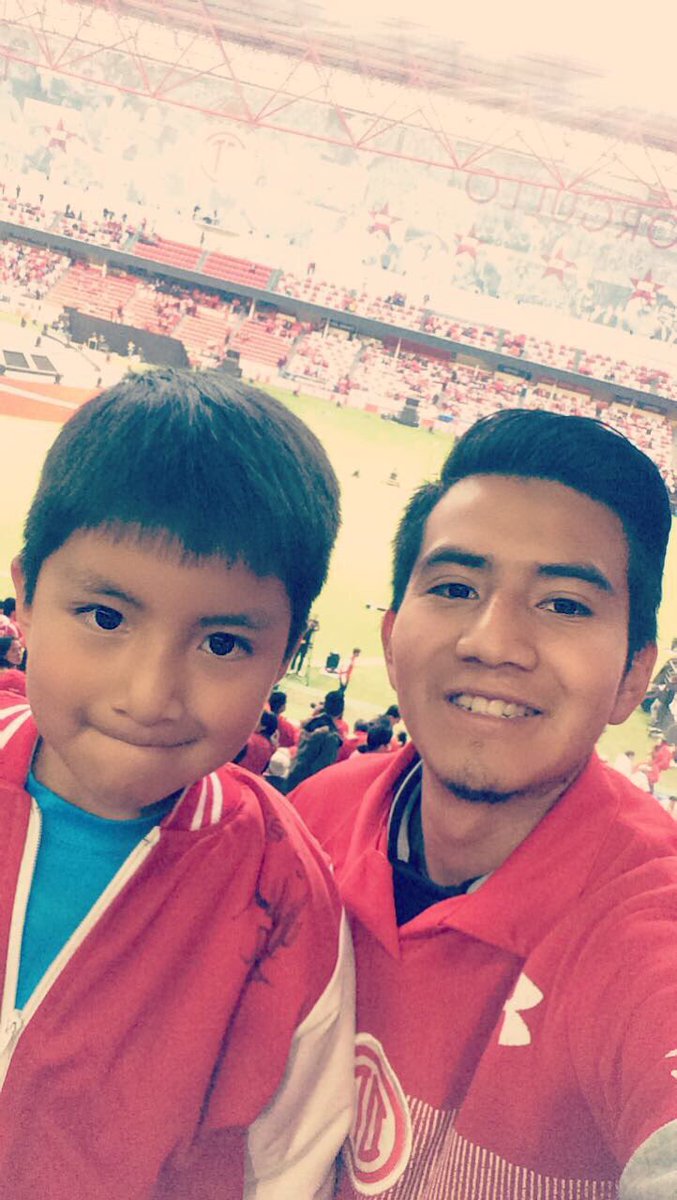 TrinickInesp's tweet photo. @UnderArmourMx @TolucaFC @TolucaFC @UnderArmourMx #IWILL Después que gane o pierda prometo comprarle su #AbonoDiablo a mi hermanito para que siga disfrutando del mejor equipo de todo médico, También prometo entregarles el tema #Gol De mi Autoría para el soundTrack de #Gol4 @SantiMunezz141 ❤️😈🙈 https://t.co/NrGq7I4q1F