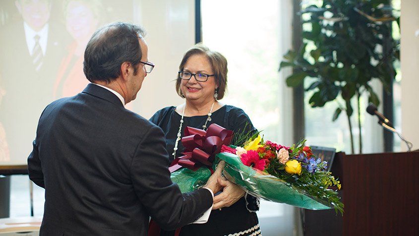 susiegonz's tweet photo. My @Trinity_U colleague @sjschweitzer is hanging up her external relations hat!  Read more here:  https://t.co/xLFD5zZNHj #YouWillBeMissed https://t.co/Sfj7Kkkf3y