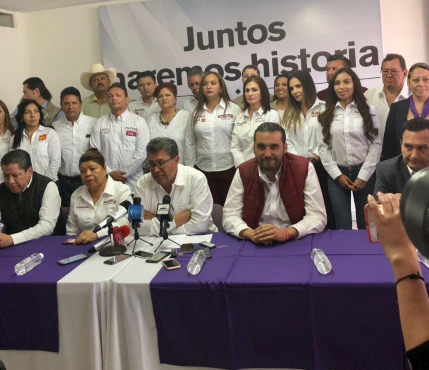 maciaskarola's tweet photo. Rueda de prensa!! ✨ Morena #AMLOPresidente #Aguascalientes Distrito XI 🙌🏼 https://t.co/4ErfqRBHlE