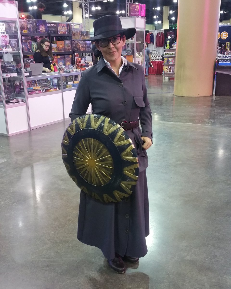 mediadrunks's tweet photo. Nos topamos con Diana Prince en el Puerto Rico Comic Con 2018.
#MediaDrunks
#PRCC18
#DianaPrince https://t.co/6uzwwdI366