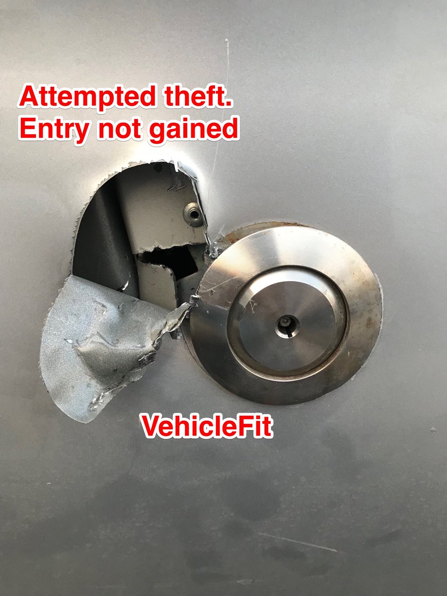 One of my vans attacked.  Replock held out. Rear doors didn’t open. Internal buttons disabled so no access gained. Still made a mess. #vancrime @VansAttack <a href="/Autosparx/">AutosparxVehicleSecurity</a>