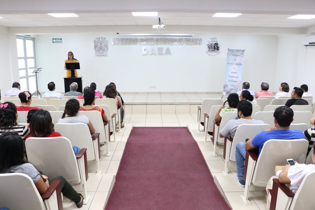 GarcaMa4's tweet photo. Felicidades. Reconocimiento al Mérito Divisional  de la DAEA. Giselle Olivares Morales Lic. Gestión y Promoción de la Cultura; Cathy Larsen Bolen, Lic. idiomas; Enrique Chan Hernández, Lic. Educación; Jacinta Hernández Pérez, Lic. Comunicación y Martha  Madrigal León del TSUM https://t.co/qUQ0jr5ROJ