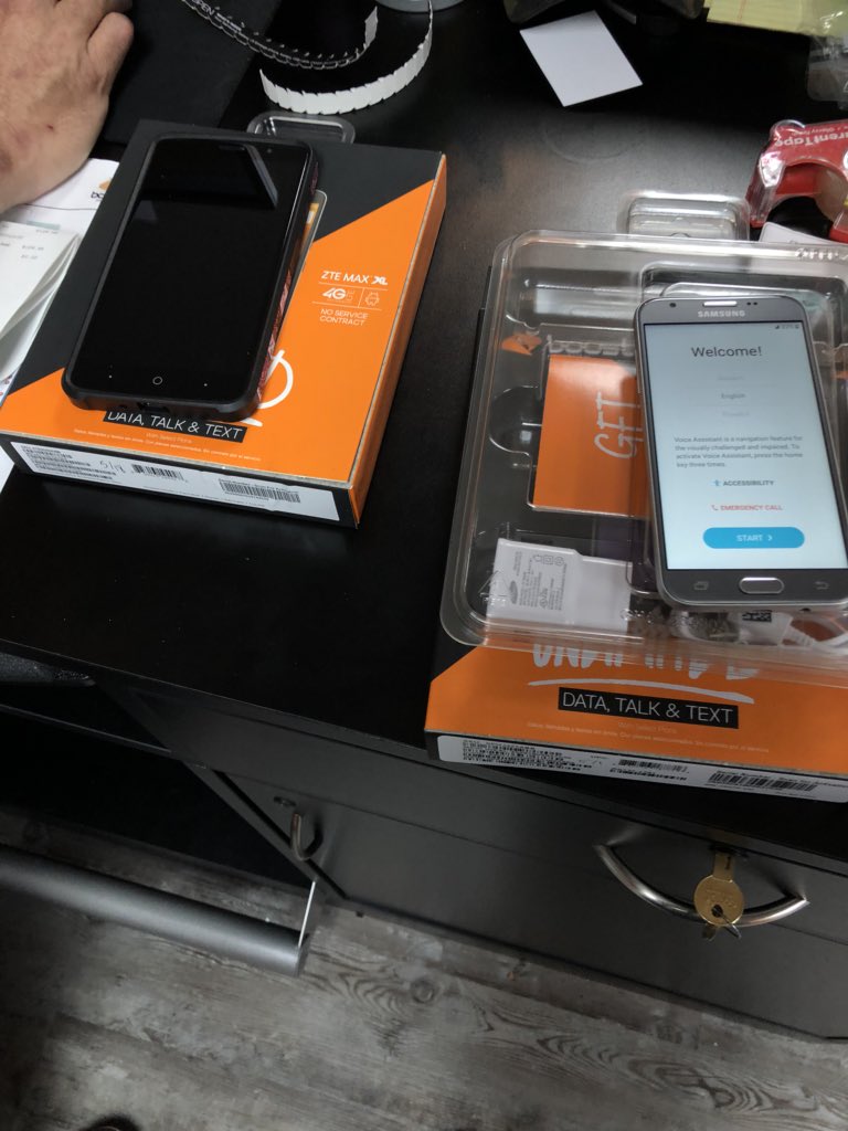 Salko Buric (@salko_dci) on Twitter photo Brad in Fenton, MO (STL MOBILE) doing his thing with the AAL promotion! <a href="/robvictor2003/">Robert Szymanski</a> <a href="/Eric_K_Wong/">Eric K. Wong</a> @Dk1team1dream @GoJoeDubbsSPG Brad in Fenton, MO (STL MOBILE) doing his thing with the AAL promotion! <a href="/robvictor2003/">Robert Szymanski</a> <a href="/Eric_K_Wong/">Eric K. Wong</a> @Dk1team1dream @GoJoeDubbsSPG