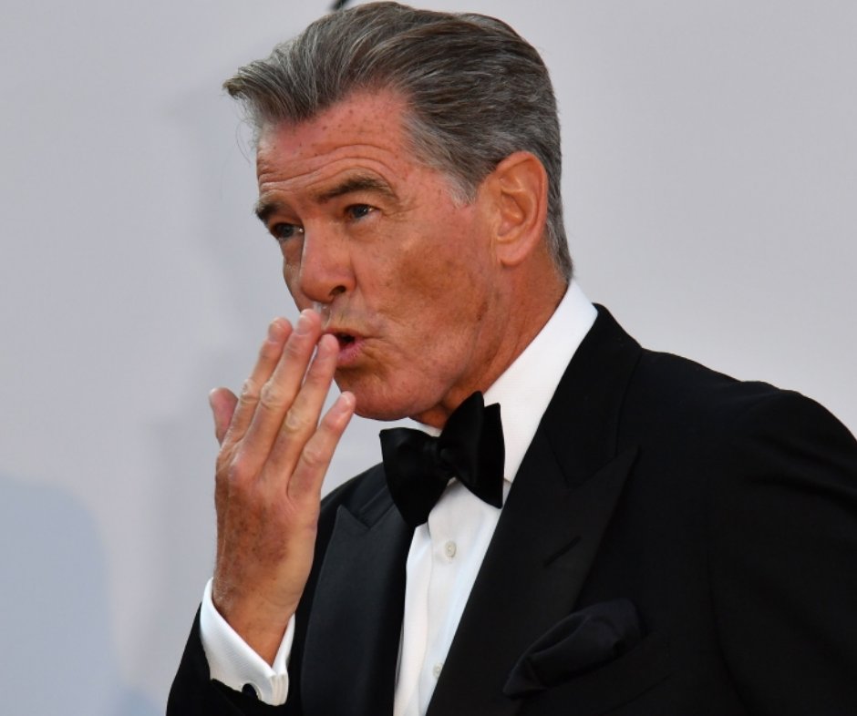 LadyEddithh's tweet photo. #HappyBirthday/la breithe shona duit @PierceBrosnan! #lucky16 #JamesBond #IrishAmerican #Ireland #Irish #KissMeIamIrish #Taurus  #GetPierced 😍😘💋🎂🍾🍀🇮🇪 https://t.co/LhOfquuHaW