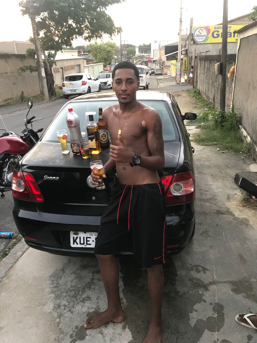 Tremdo23's tweet photo. sextoou 💰💸💳🤑 https://t.co/uGRrKF7QXF