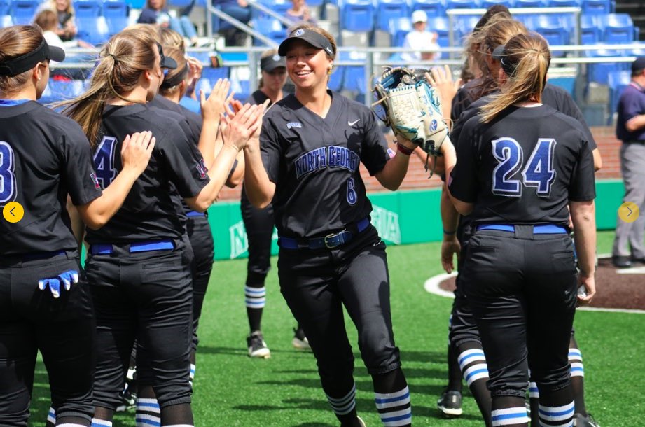 marls_12's tweet photo. This time last year I was at home with no idea where I’d be playing softball this year... AND NOW IM PACKING FOR THE WORLD SERIES WITH MY ALL TIME FAVORITE TEAM!!! God’s plan is always greater than ours 💙💙💙 #HawksOnTop #AllGasNoBrakes #FearTheRoll #SalemBound https://t.co/IEgwdLECv4