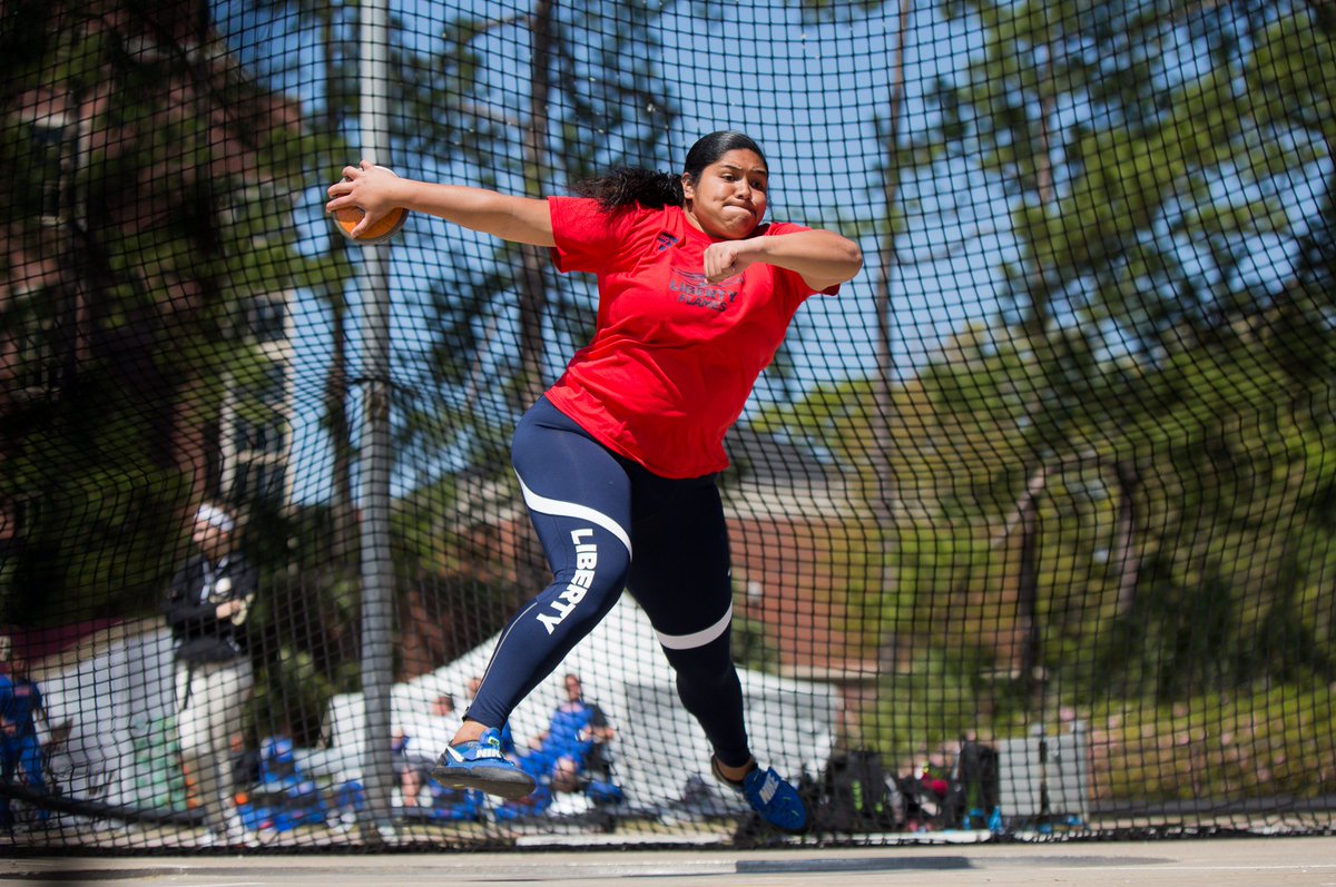 Liberty_XCTF's tweet image. Here are the leaders for most entries in the women's throwing events at this year's NCAA Division I East Preliminary Round meet:

7 - @AuburnTFXC 
7 - @MemTigersTF_XC 
6 - @Liberty_XCTF 
6 - @FSU_Track 

#Flamethrowers