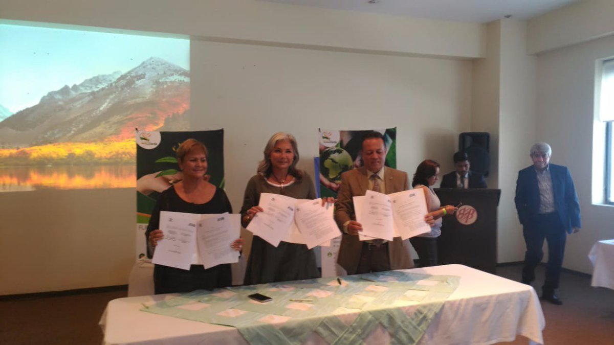 incarural's tweet photo. Firma del Convenio de Colaboración para Impulsar las Acciones de la Agricultura Verde https://t.co/qXf8NowRCY