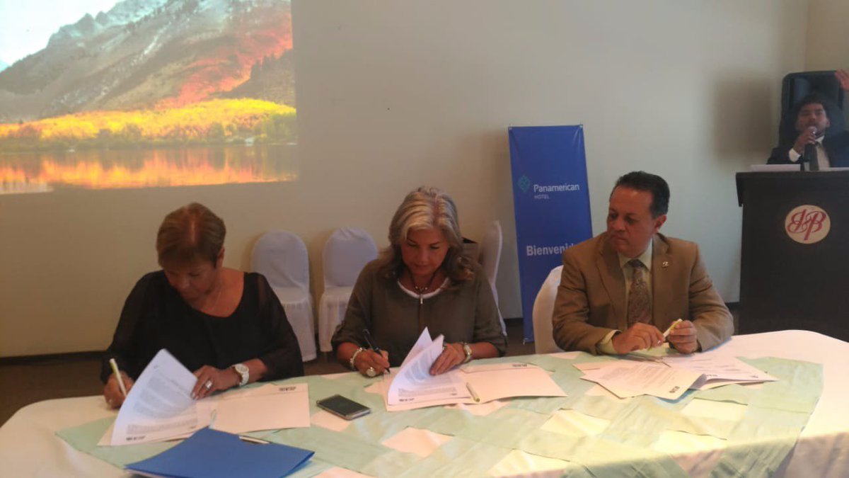 incarural's tweet photo. Firma del Convenio de Colaboración para Impulsar las Acciones de la Agricultura Verde https://t.co/qXf8NowRCY