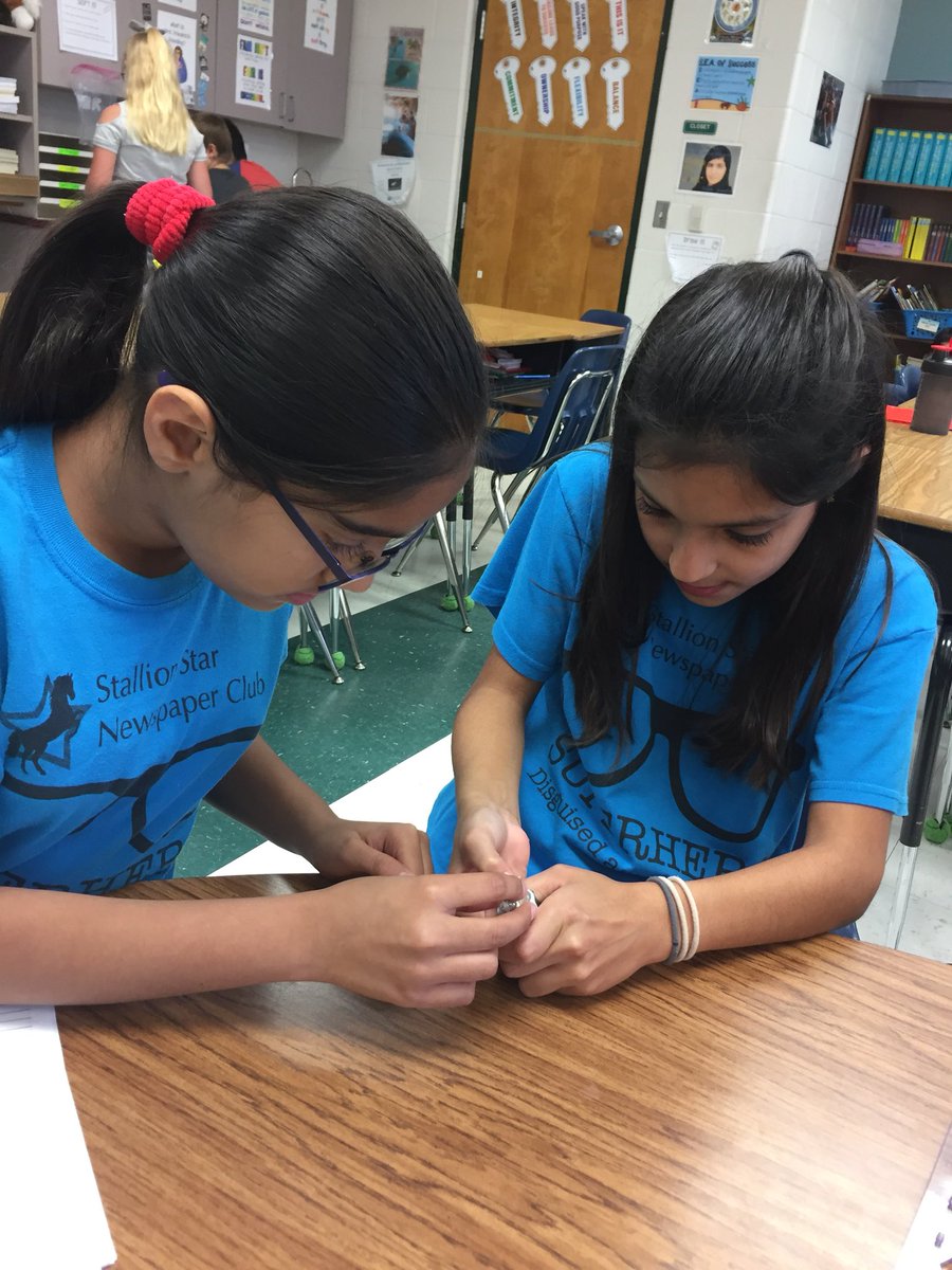 FriedrichTeach's tweet photo. Let there be light! Students persevered and lit a bulb using only a battery, a wire, and duct tape. #SteubingInspired #NISDinspired https://t.co/SxSPt9yLAh