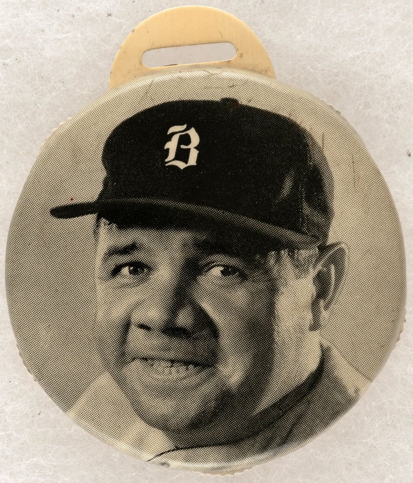HakesAuctions's tweet photo. Another great #baseball item up for bid in the 2nd #HakesAmericana #internetauction is this 1935 #QuakerCereals #gamescorer #premium featuring #BabeRuth! Bidding on 200 baseball items (all starting at just $1) ends Tues, May 22! ⚾
#MLB #PaulMuchinskyCollection #BostonRedSox https://t.co/EsL9uExY3f