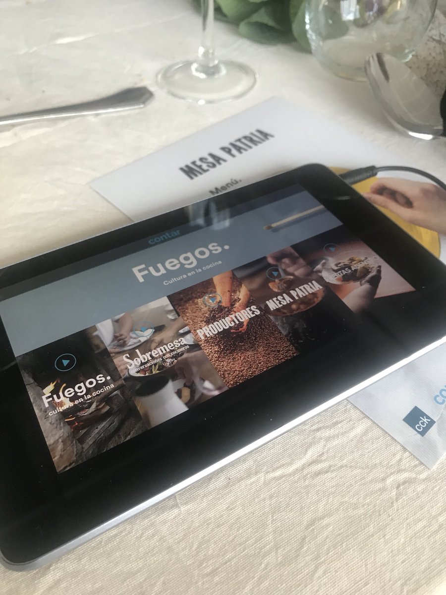 NoraGolias's tweet photo. Presentación de #Fuegos en el CCK, la nueva plataforma de contenidos de https://t.co/M4h9c2dIPt. Un proyecto de difusión de nuestra gastronomía y nuestra cultura. 
Los invito a bajarse la app gratis al celu! 
@herlombardi @gabiricardes @SomosContar https://t.co/QfgJj7yncv