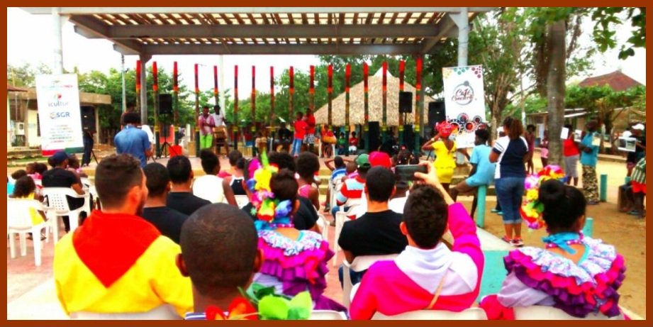 RevistaMetro's tweet photo. El estudiante de Comunicación Social Juan Alvarado relata su visita a #Palenque, donde cubrió un mágico evento realizado por la Corporación Cultural #Atabaques. Definitivamente "la música no se extingue, los valores culturales son renovables", señala...
https://t.co/JWmrf3ztnz https://t.co/kBVddt9v5u