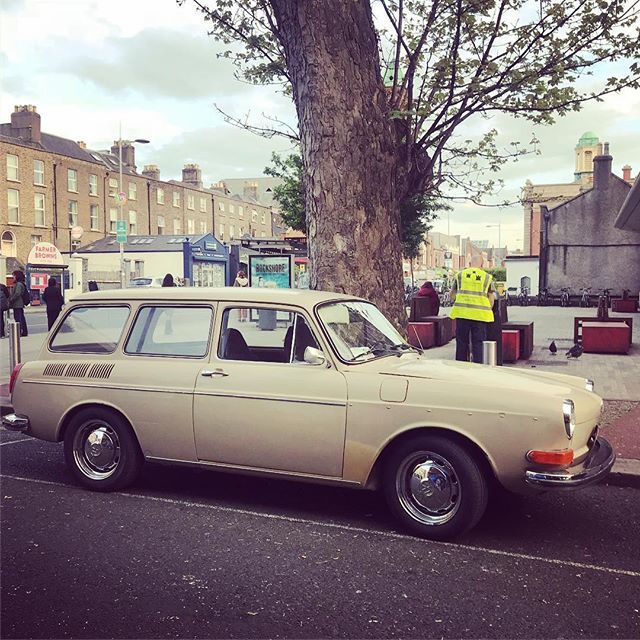 _kill_jester's tweet photo. Spotted the shaggin wagon in #Rathmines today. #vw https://t.co/cqb4wE14MA https://t.co/Bq2Dvk9WI3