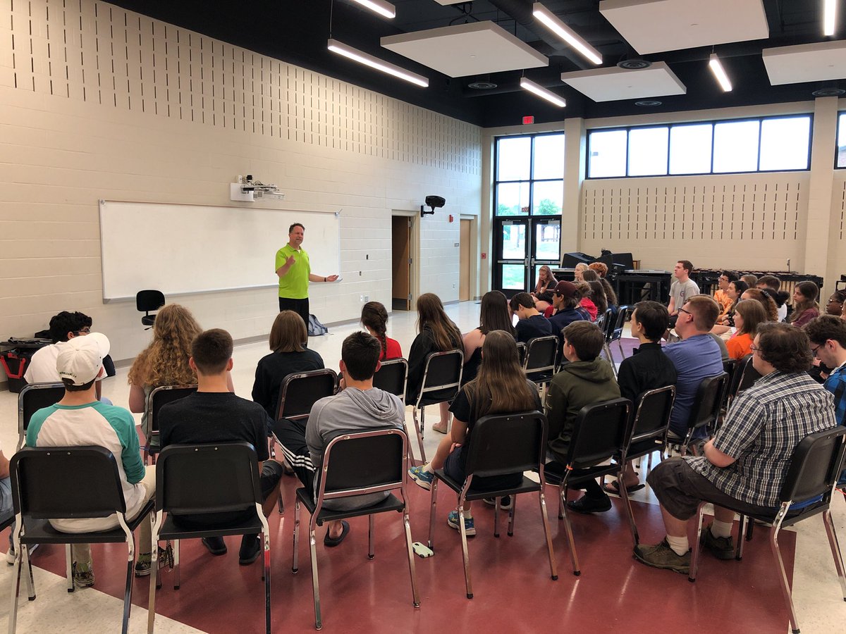 FHMarchingArts's tweet photo. @frankick working with our leadership team tonight! #BeTheStandard “Success isn’t determined by your last performance. Success is cumulative and determined by everything that you do” #comingtogether #goband #letsgotrees @FHSchools @AndersonRedskin @THSSpartan https://t.co/m4LKUgGMHS