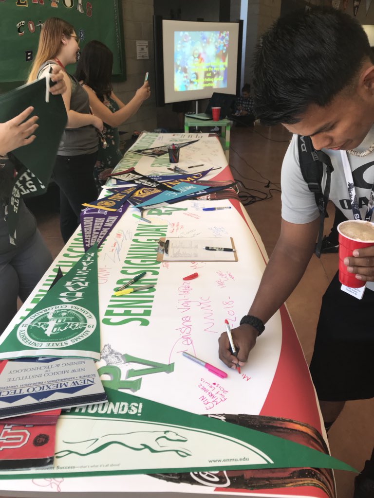 CoachMandyNic's tweet photo. #CollegeSigningDay #BetterMakeRoom #PVHS2018 https://t.co/ih6h2sgewN