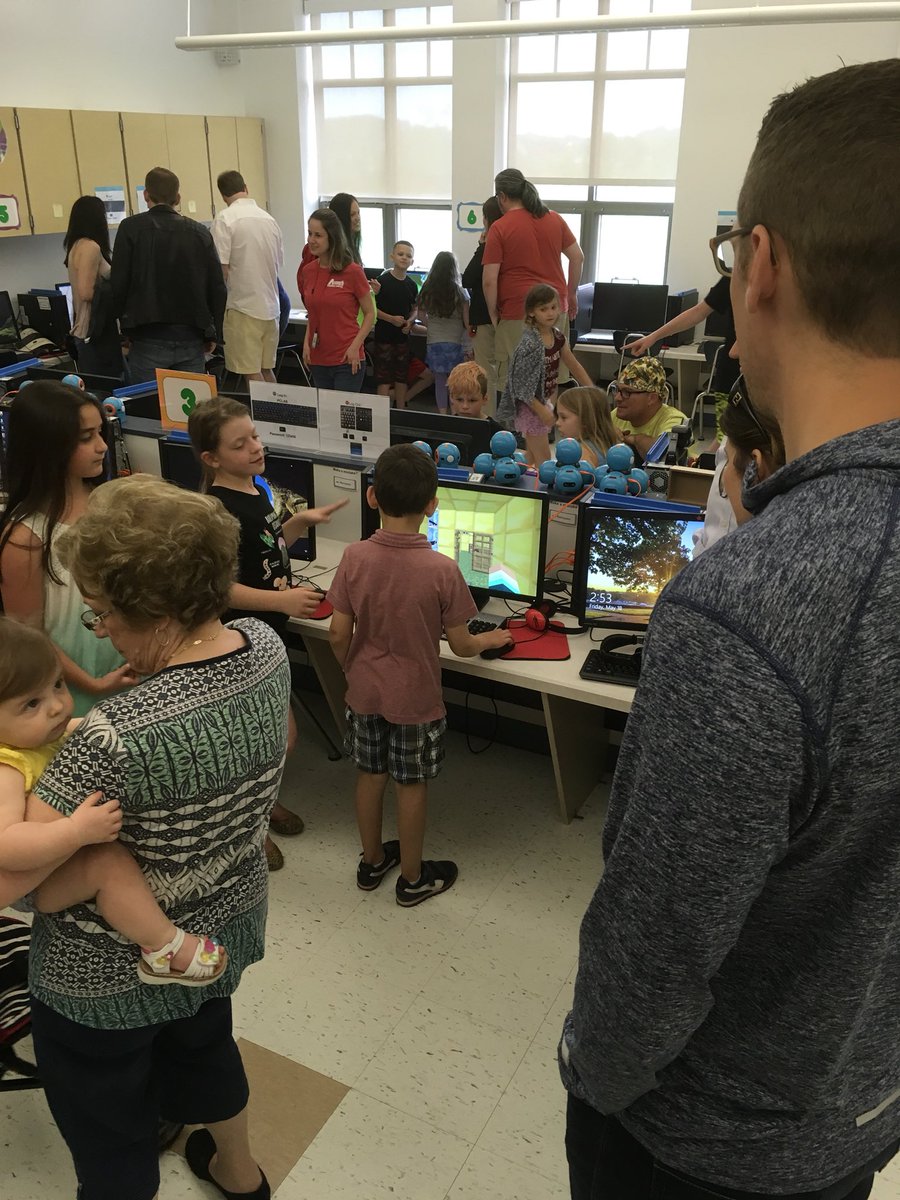 Ms_Zusinas_APC's tweet photo. Minecraft Showcase today! Students taught parents all about #minecraft and showed them their hard work. Shout out to @janastahl1 for teaching them and organizing the showcase. The students were beyond excited. https://t.co/D4qOj4YFNK