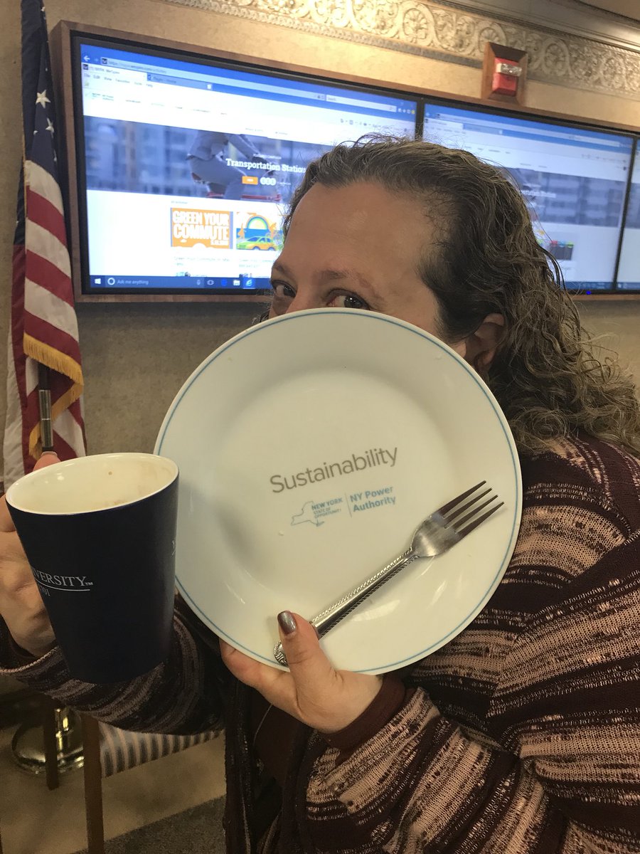 LielleBerman's tweet photo. At NYPA’s White Plains Office, we celebrate our green commuters sustainably— with a zero waste breakfast! @NYPAenergy #gycd18 #gycd2018 https://t.co/RI3Y07Zn2f