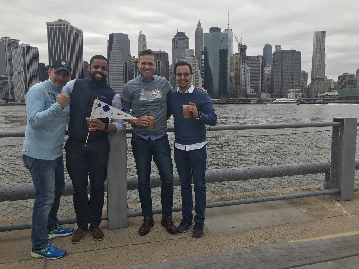 rafaelbello's tweet photo. Hello Brooklyn! Listo para disfrutar las 13.1 millas del Condado de los Reyes! #KingsCounty we ready!!! #sacalosdientes  
#TeamSLD
#TeamPonteEnFormaRD 
#YoCorroConRafa 
#PopularBKHalf
@nyrr @nyrrnews @RobertoMandje https://t.co/w2xF2teVzC