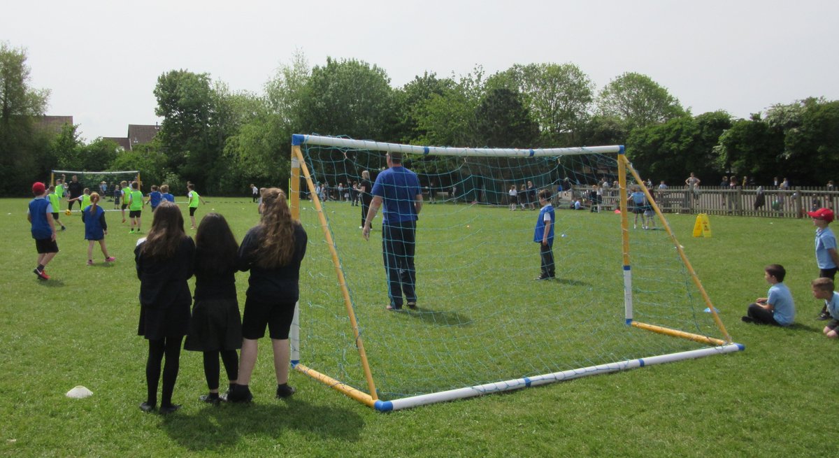 MaryEltonPS's tweet photo. Year 4 thoroughly enjoyed the inter-house football tournament this lunchtime! Thank you to Mrs Meredith for organising. And the winners were ... TRIANGLE! #interhouse #schoollife #funatlunchtime #footballtournament https://t.co/rqiasvNZKF