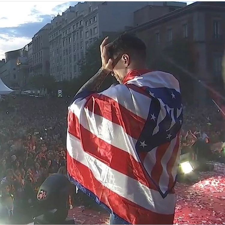 Torres's tweet photo. Es difícil explicar lo que uno quiere cuando siente tanta emoción... ➡ https://t.co/KYsufF62WN #forzaatleti @Atleti https://t.co/0duziWljNG